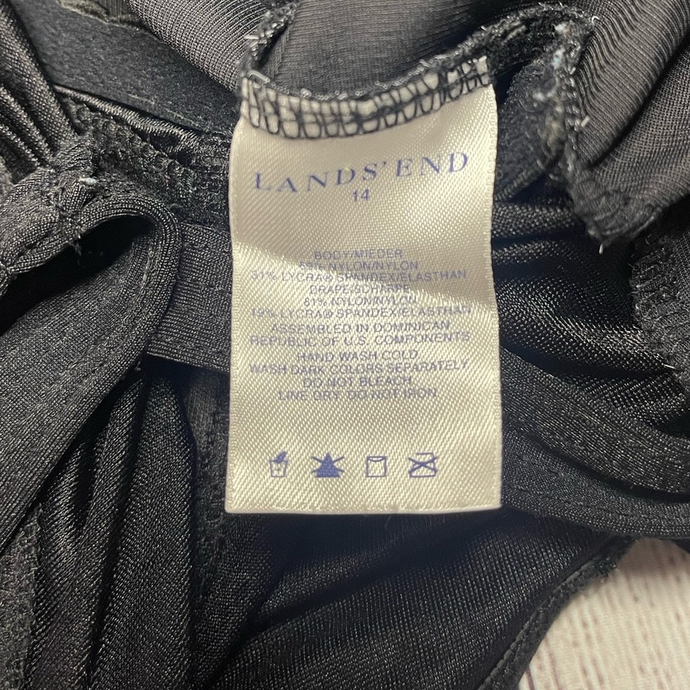 Lands End One Piece - Picture 6 of 6